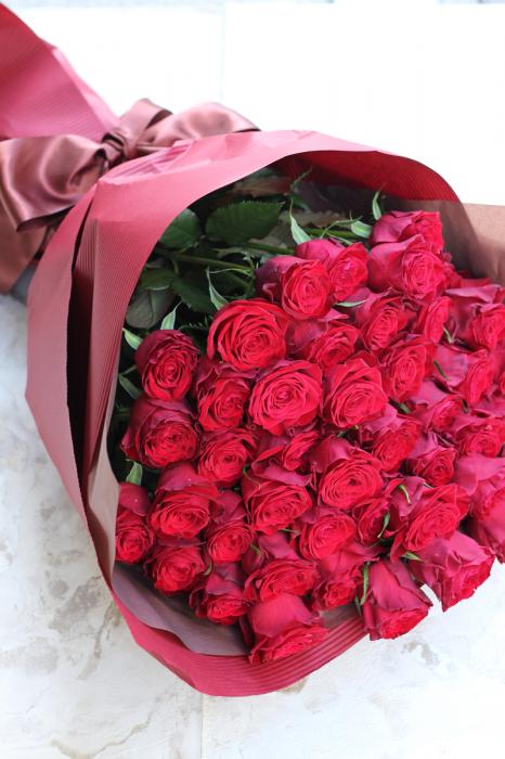 還暦のお祝いに 60本の赤バラの花束 大阪で想いを形にする花屋なら堂島花壇